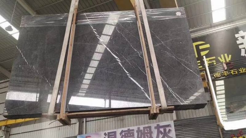 四川透光石：揭秘其独特魅力与选购要点**